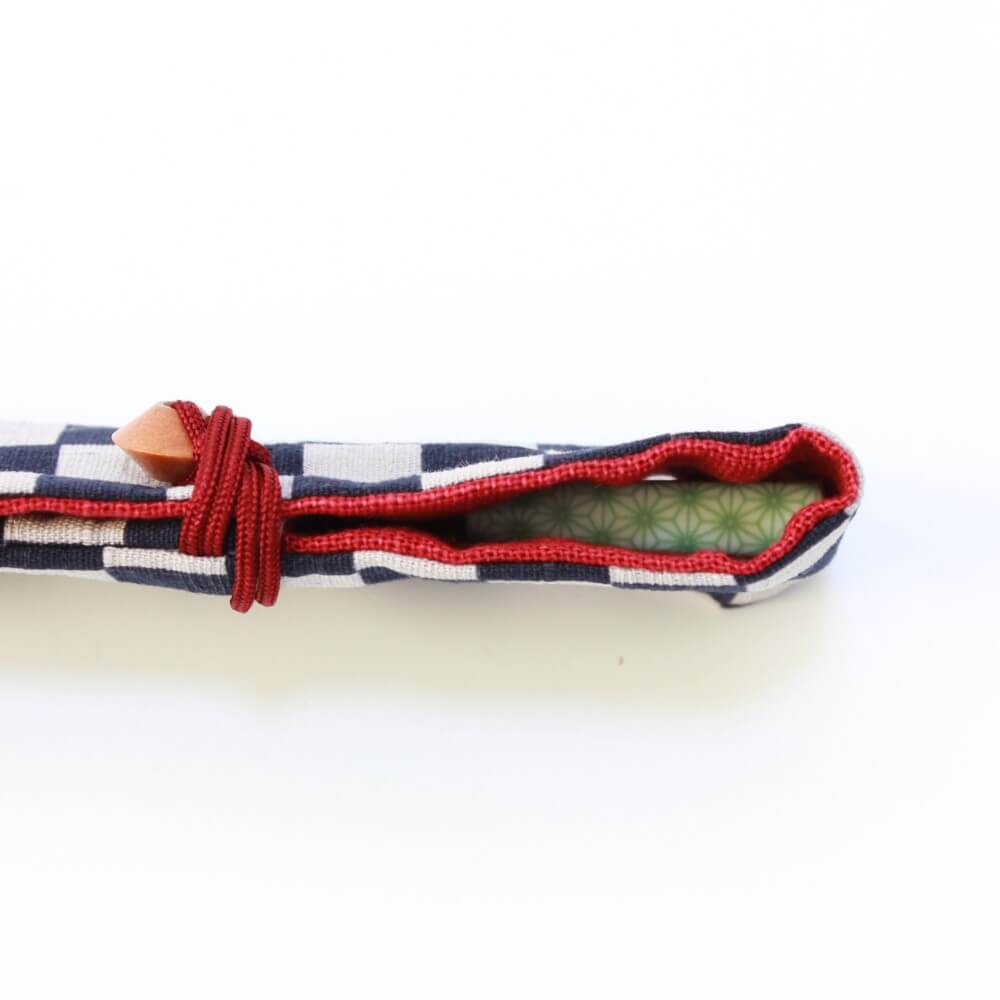 chopsticks case closed chopsticks inside