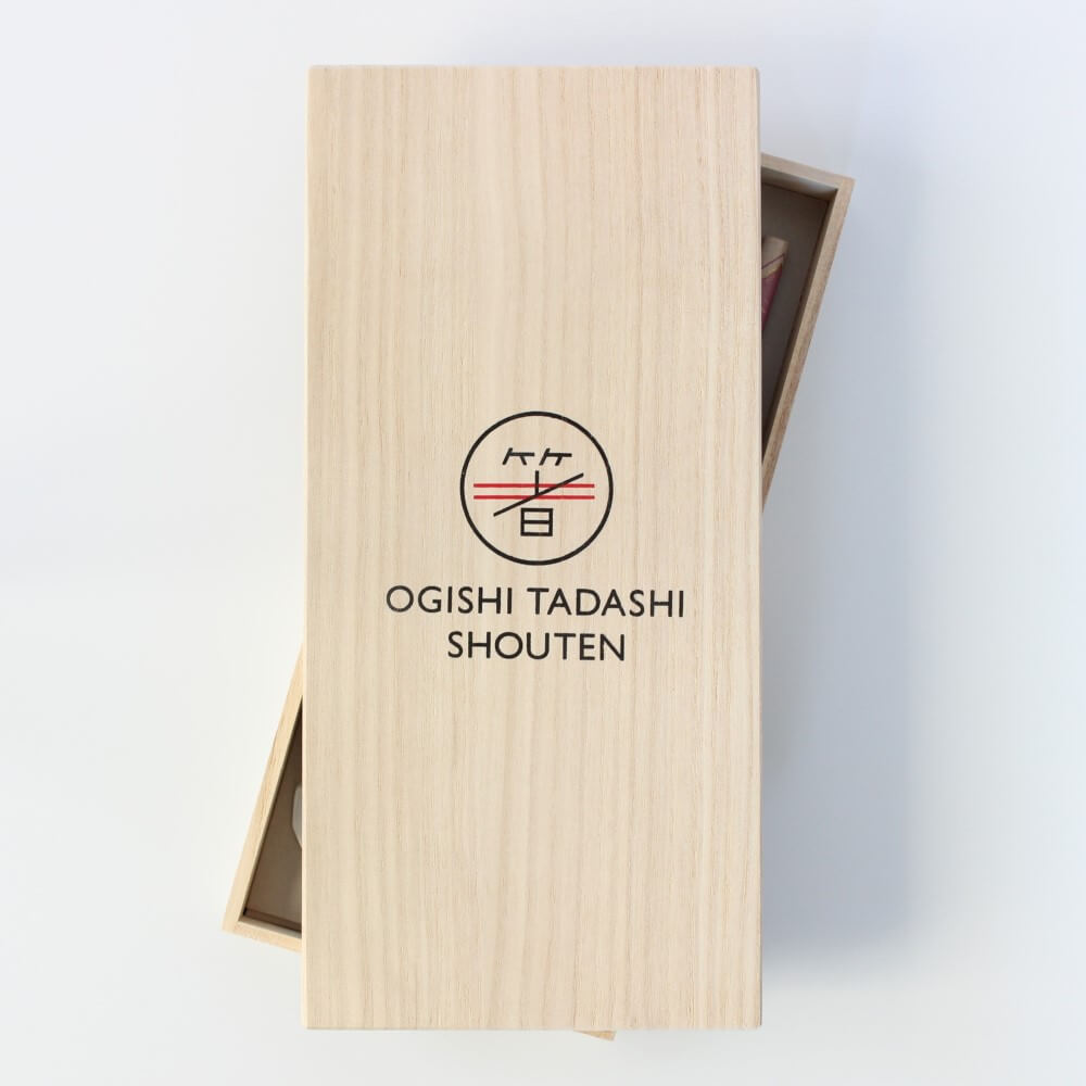 chopsticks gift box with ogishi tadashi shouten words on cover