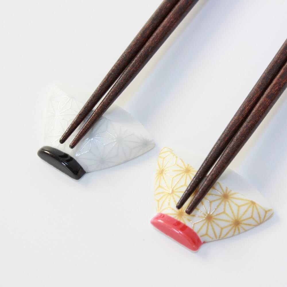 chopsticks on bowl rests okome gift set