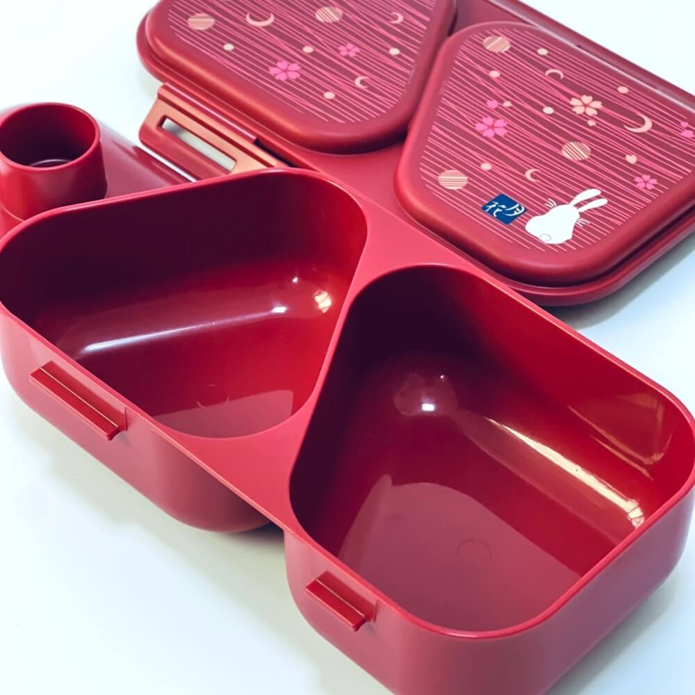 close up inside tsukihana bento case