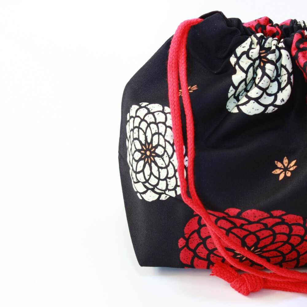 close up momoka black bento lunch bag