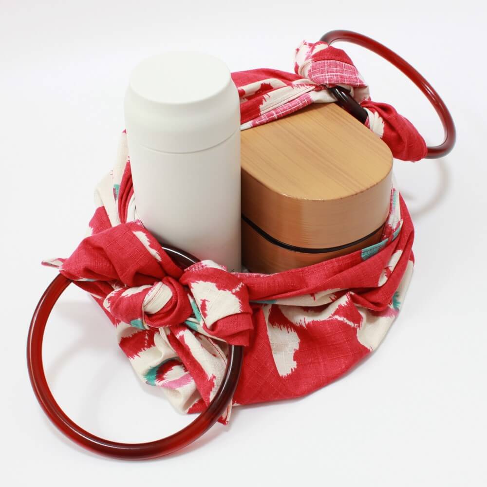 furoshiki bag with drink bottle and bento box