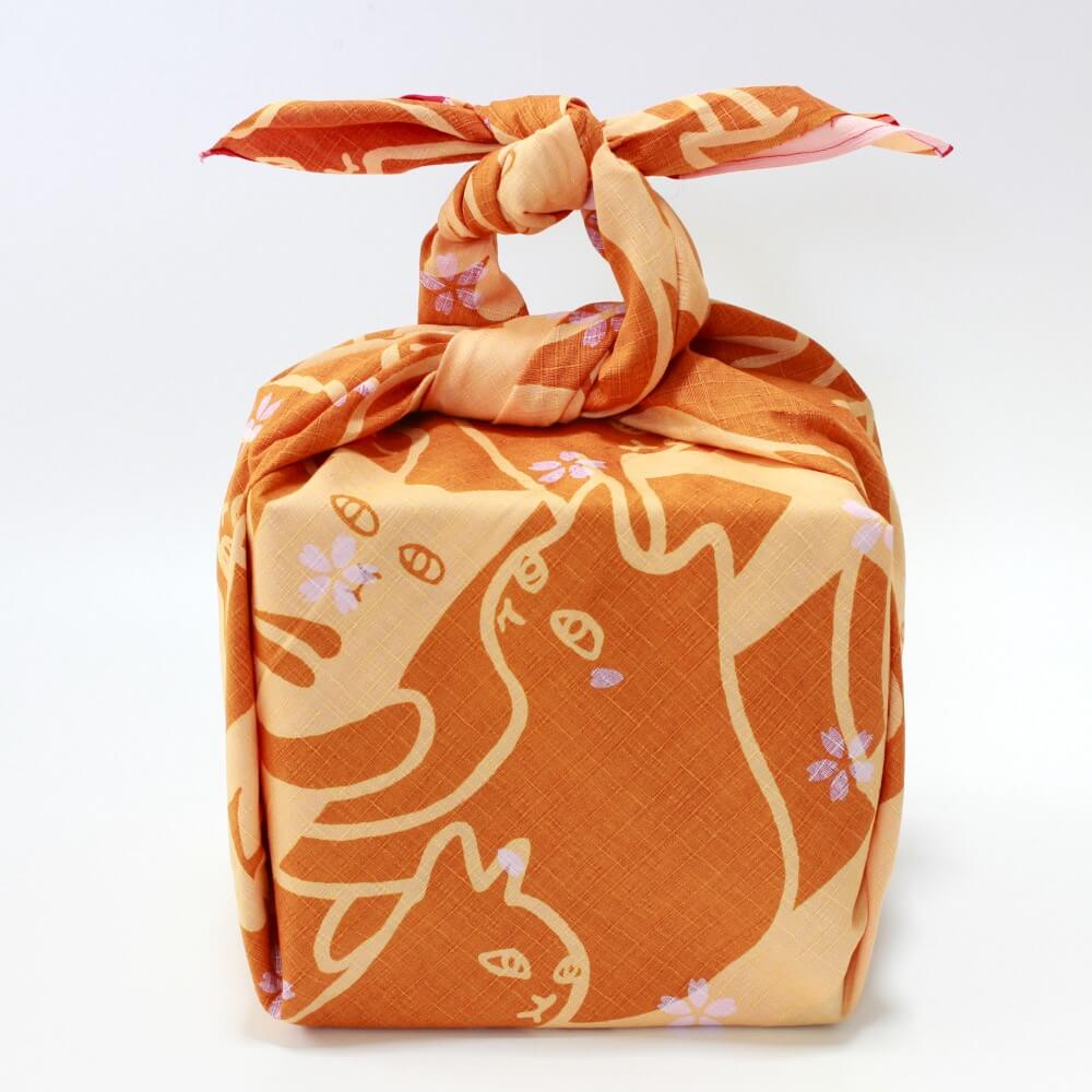 gold brown 105cm cat puzzle furoshiki wrapped picnic bento box
