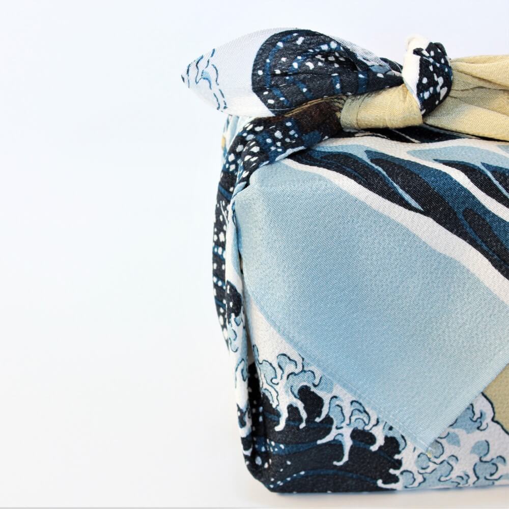 great wave kanagawa furoshiki hokusai 68cm
