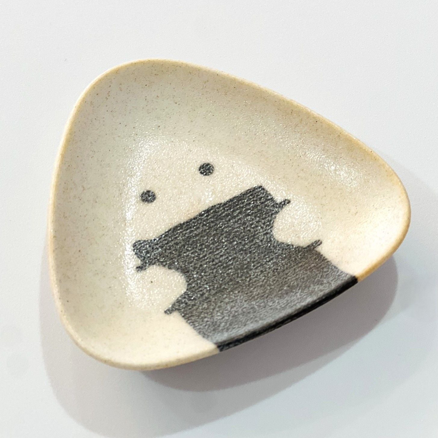 gyutto onigiri san nori small dish plate