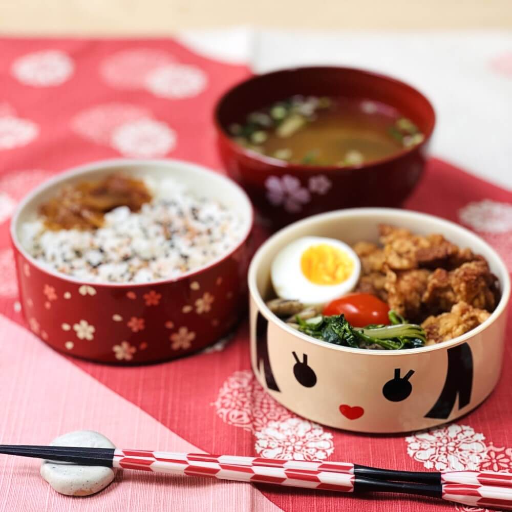 kokeshi hanako bento box with food