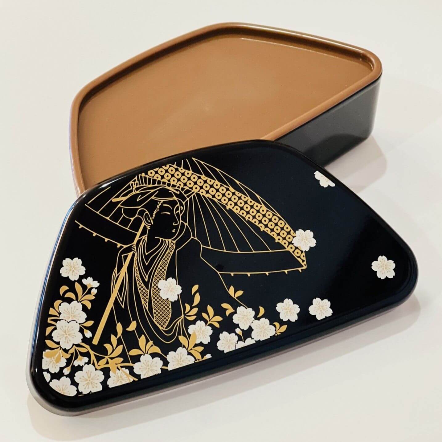 Fuji Onigiri 1 Tier Bento Box | 460ml capacity | Gold Print Lid