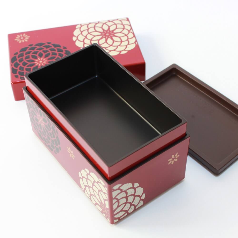 lids removed from hakoben red bento box