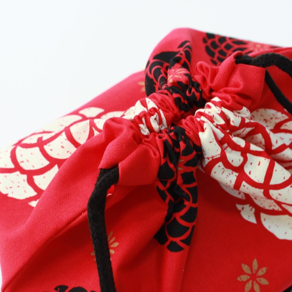 momoka red bento lunch bag closed