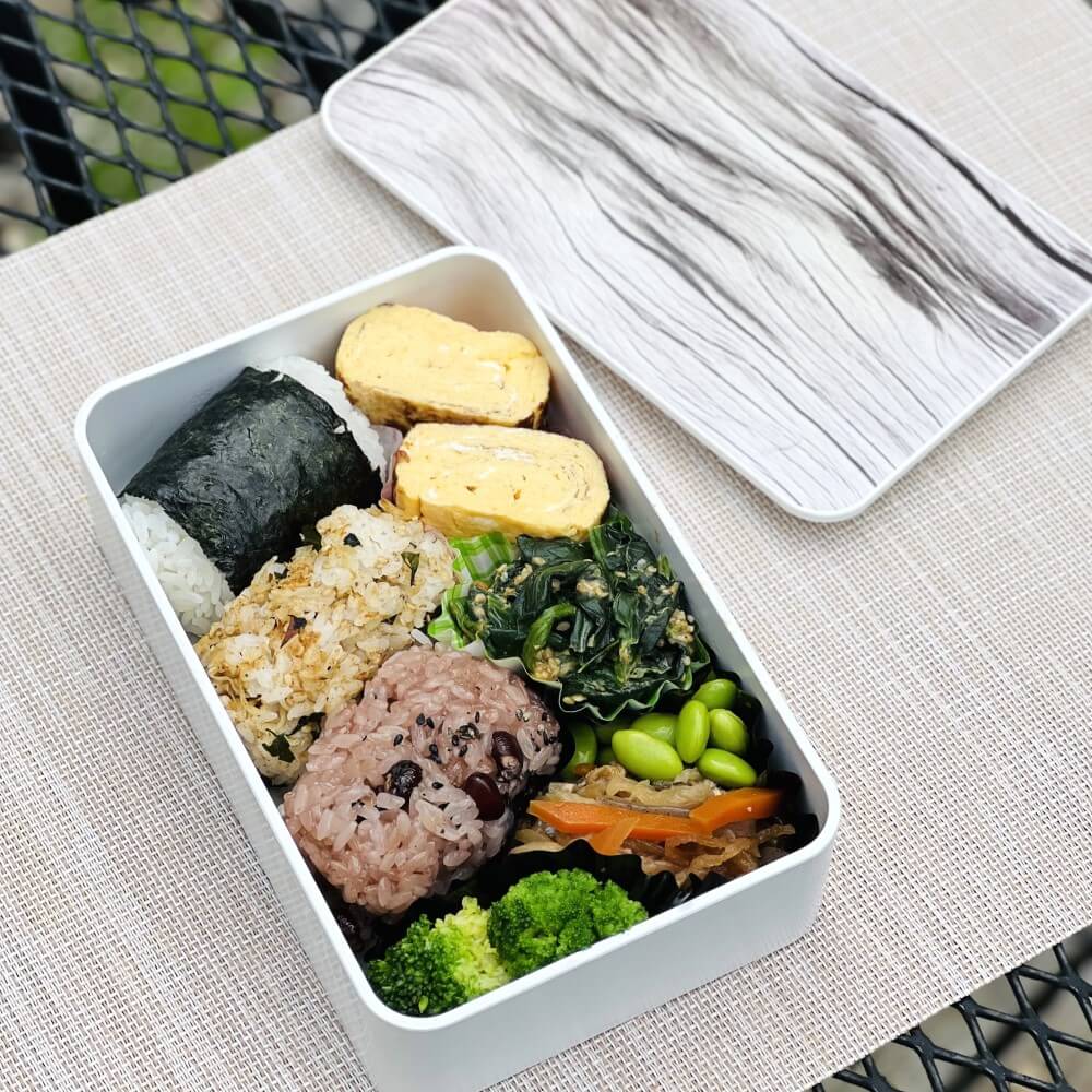 onigiri bento in juniper bento box