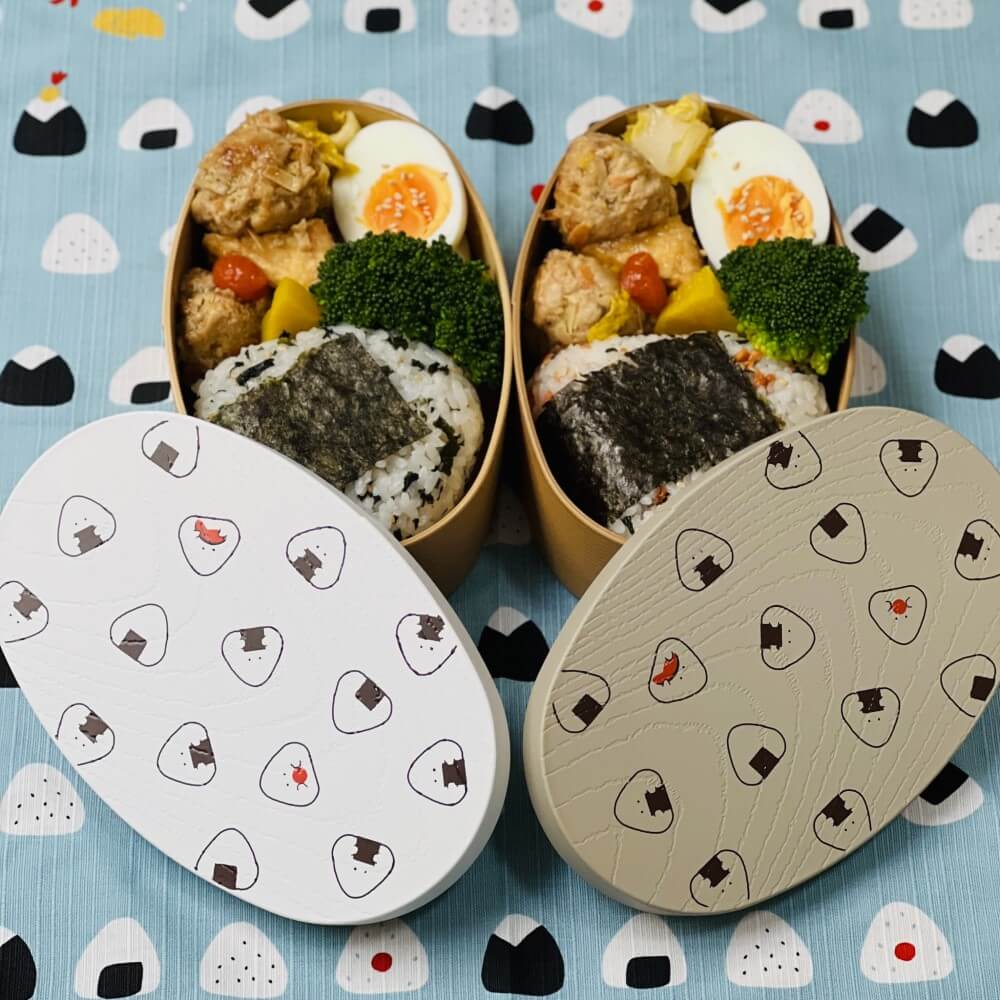 onigiri pattern bento box lids with packed bento