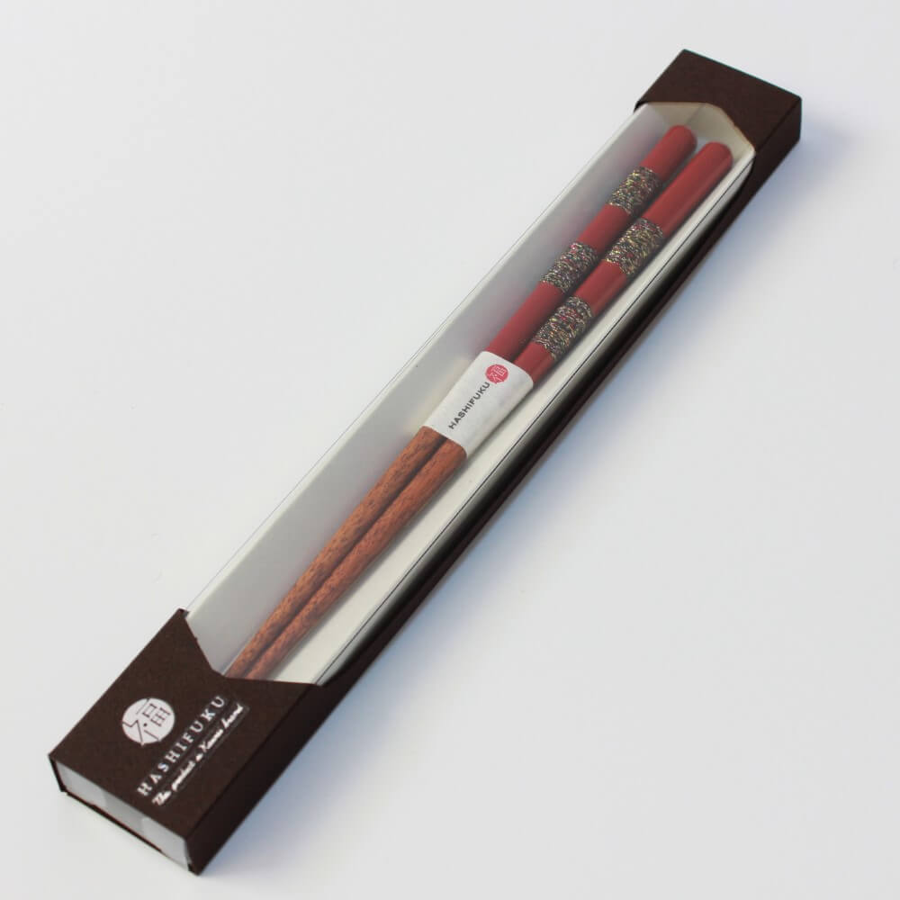 packaging hananoito red wood chopsticks