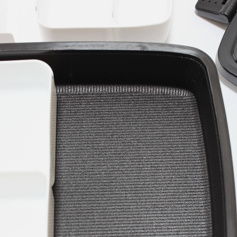 ridged surface of modern plus bento box