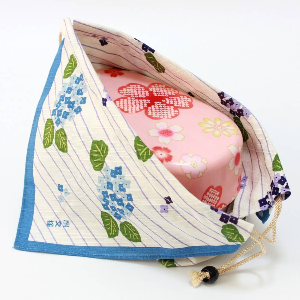 sakura pink bento box in hydrangea bento lunch bag
