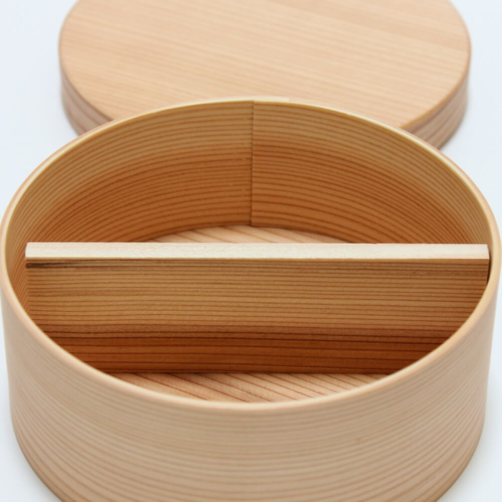 side view with lid off marukorori magewapa bento box