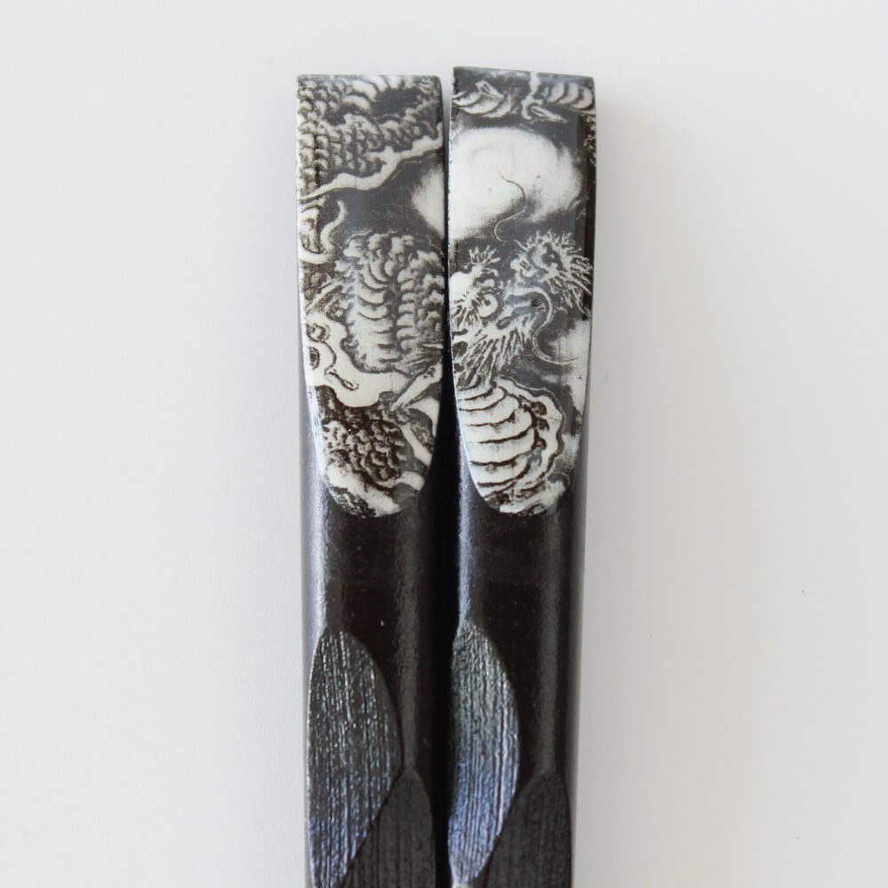 tenpyo dragon chopsticks close up dragon emblem