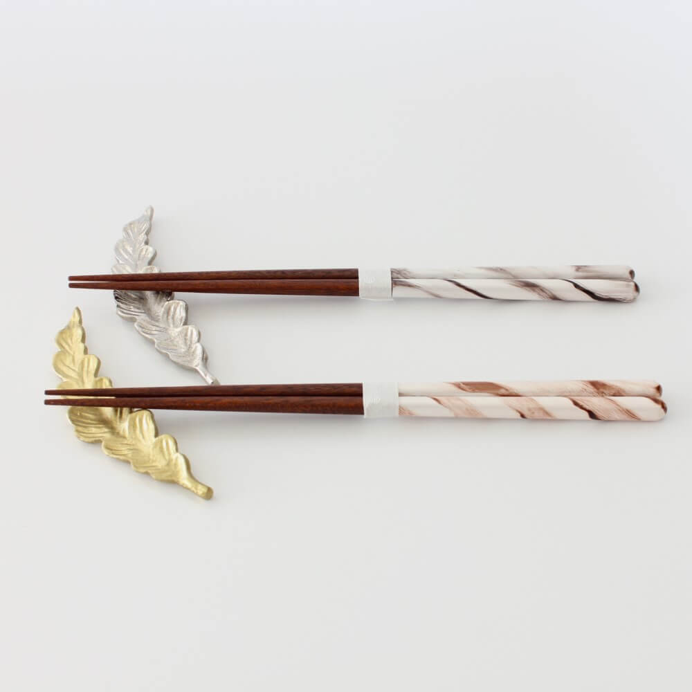 two chopsticks on rests rukkora gift set