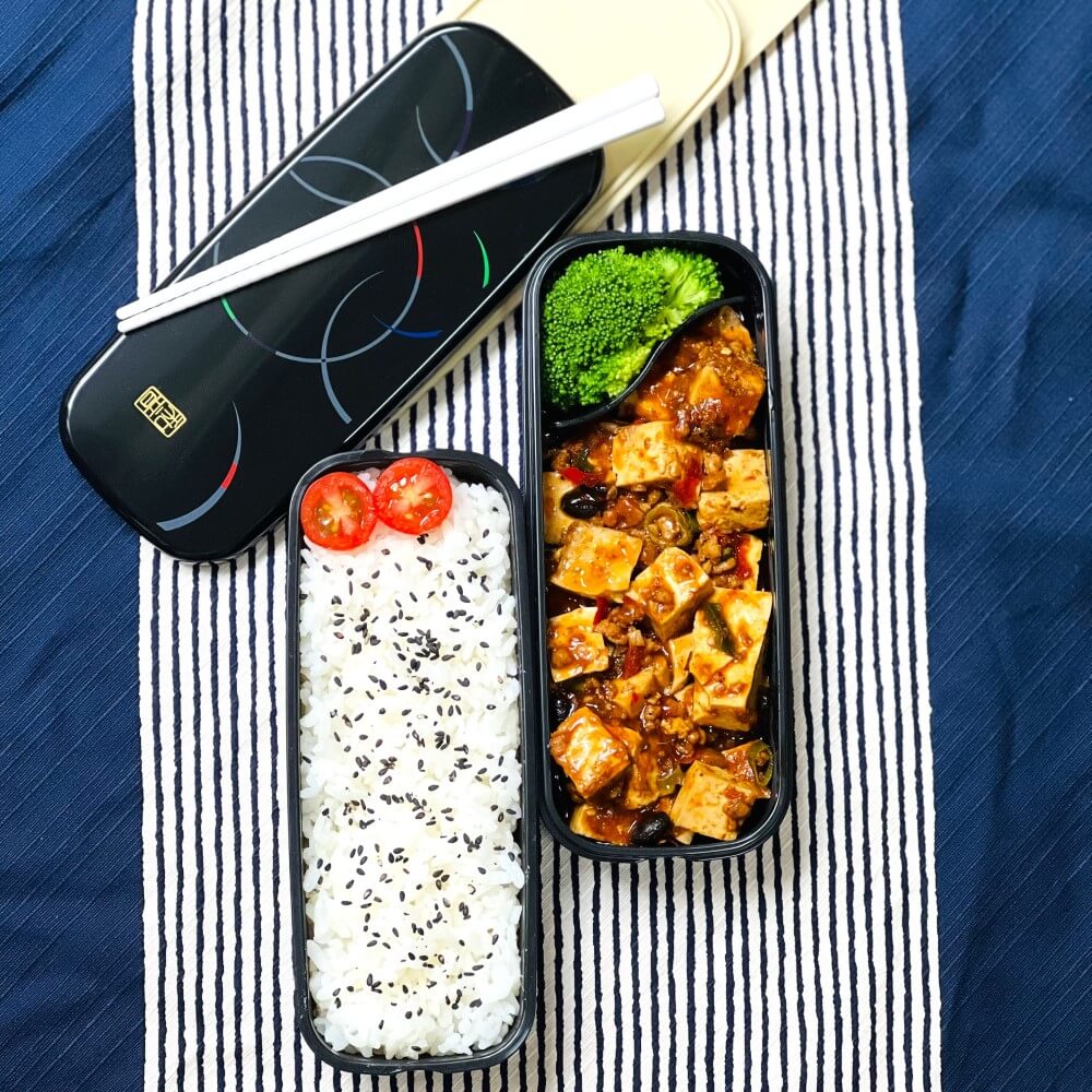 waon bento box with food overhead shot