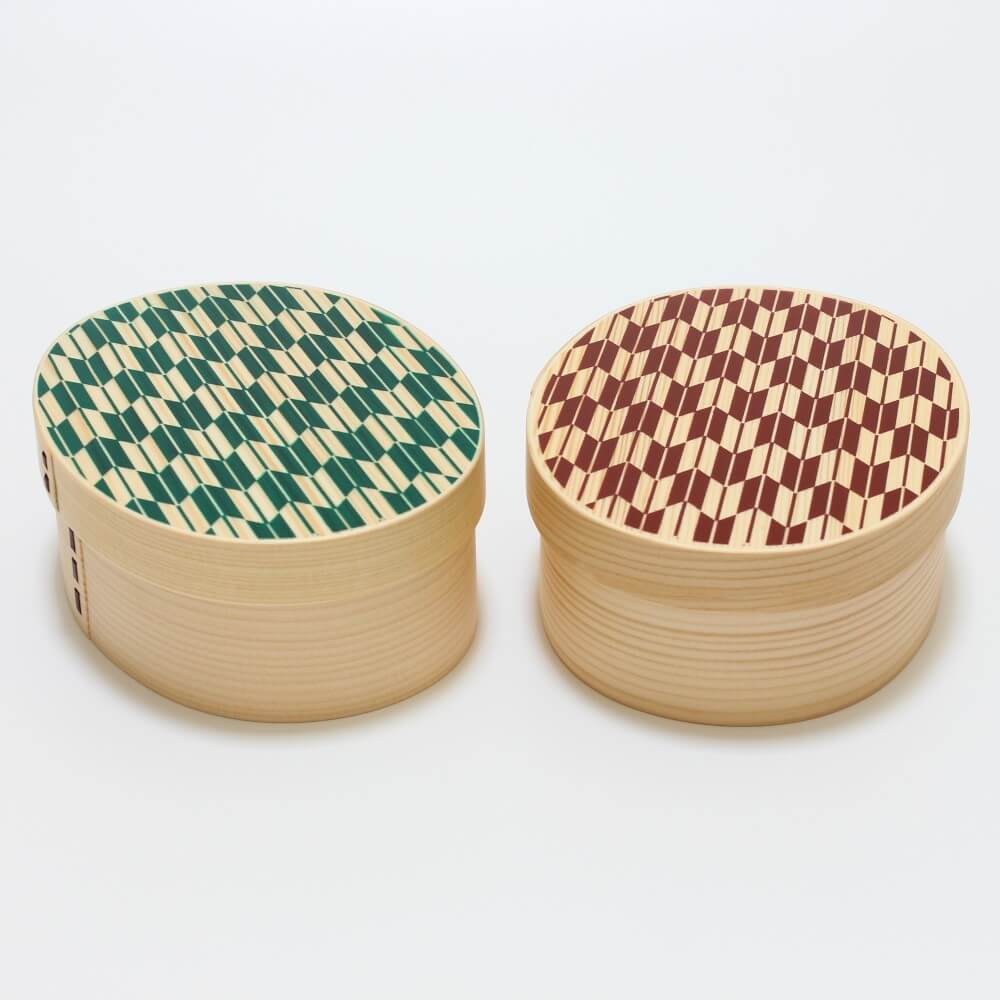 yabane green and red magewappa wooden bento boxes side by side