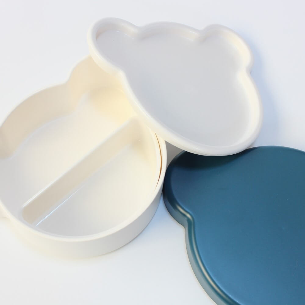 inner and outer lids of KIDS LUNCH bear bento box removed
