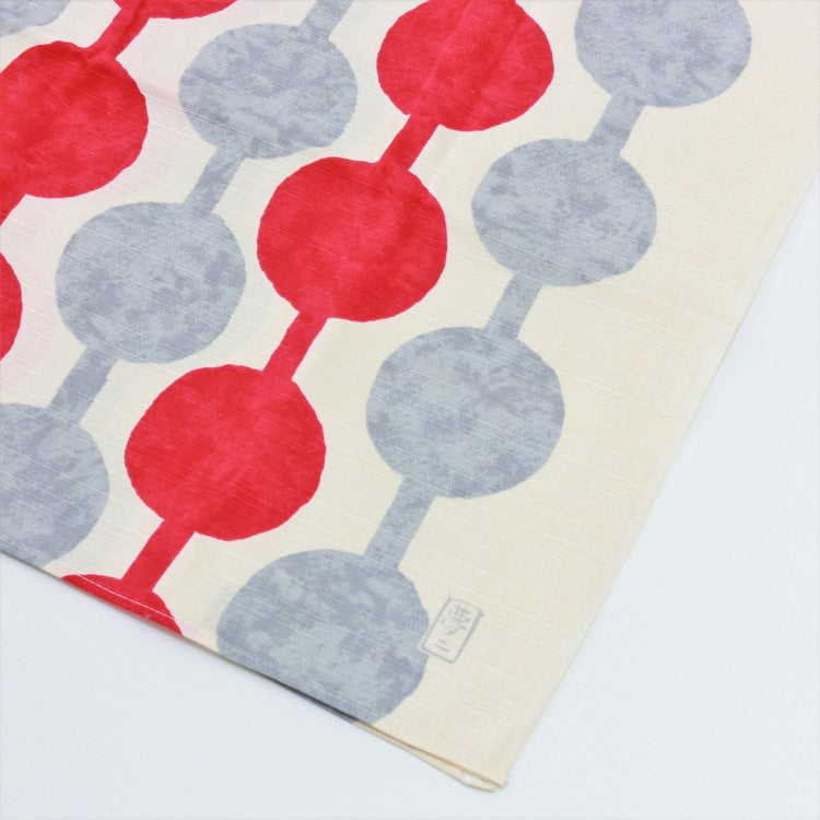 Close up fursohiki showing red and grey dango