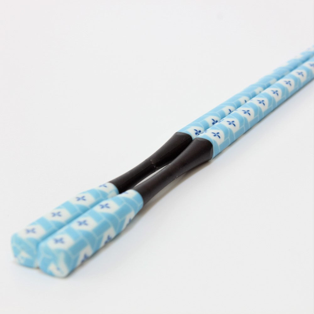 Majime Life Ohashi Collection Chopsticks Hana Ajiro closeup shot showing curved neck