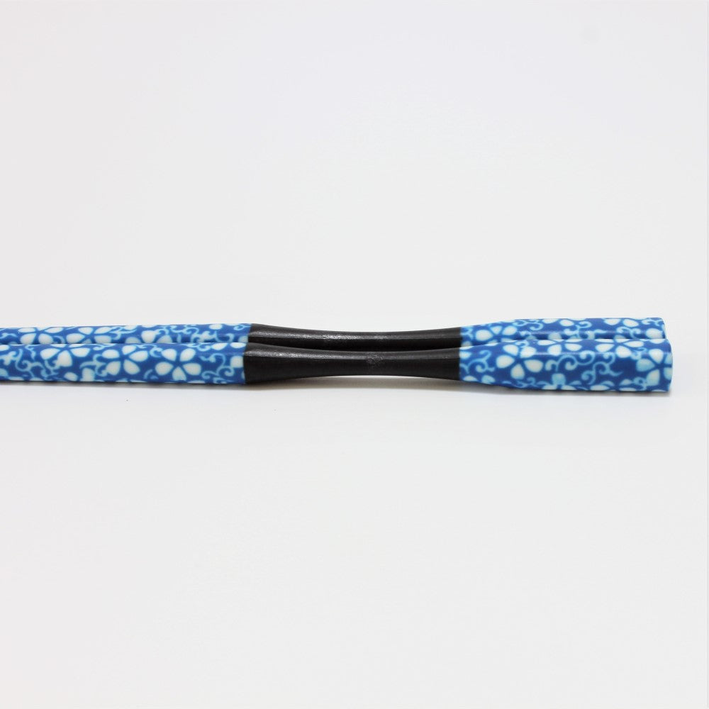 Majime Life Ohashi Collection Chopsticks Hana Karakusa close up shot of the curved neck