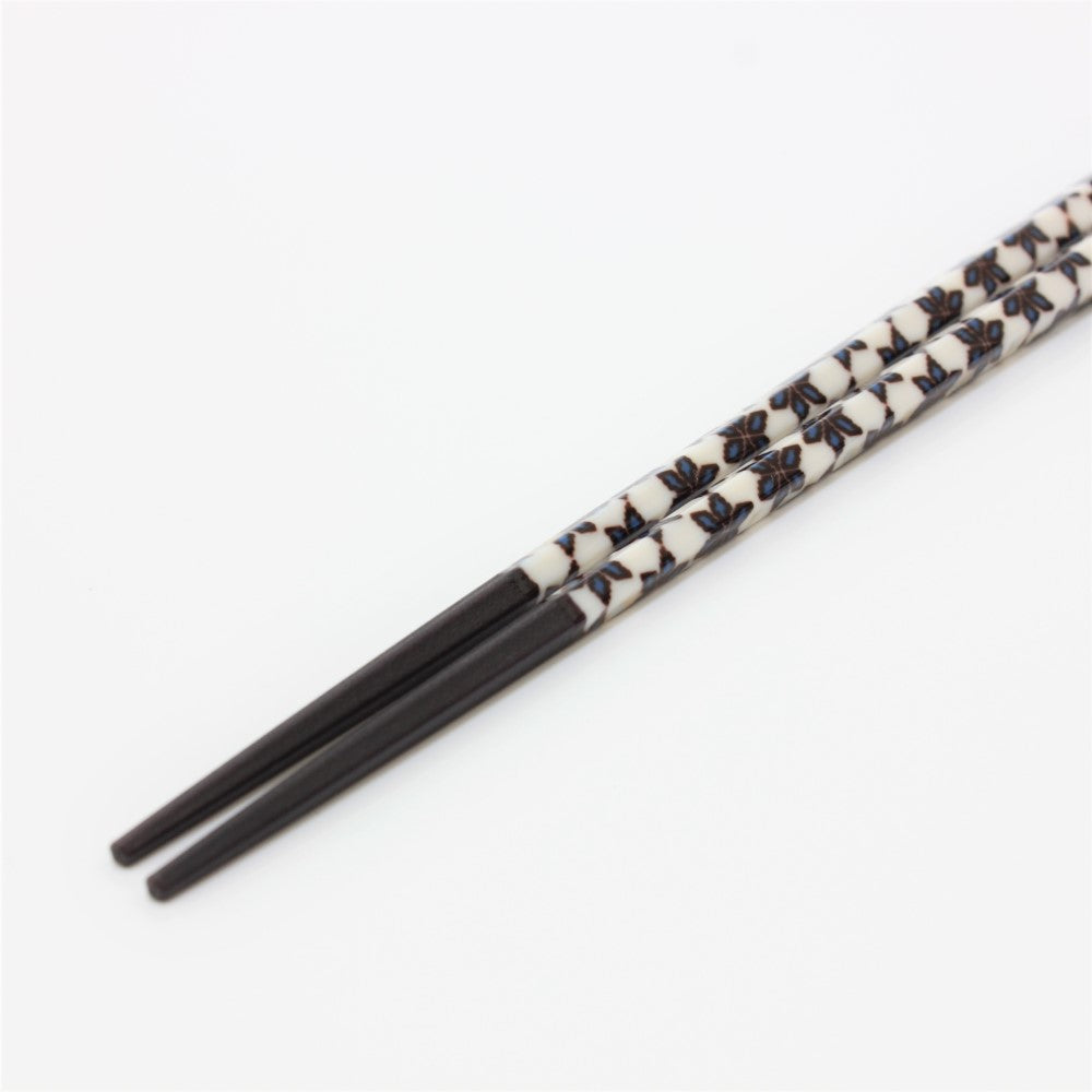 Majime Life Ohashi Collection Chopsticks Yukihana point tips are Japanese style and makes it easy to handle food