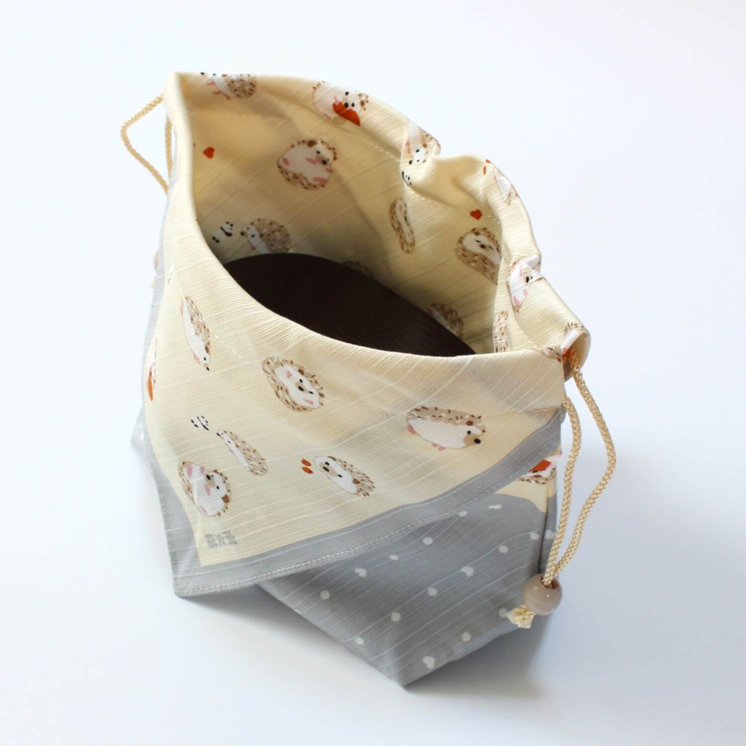 Hamamonyo Calming Hedgehog Kinchaku Bento Lunch Bag