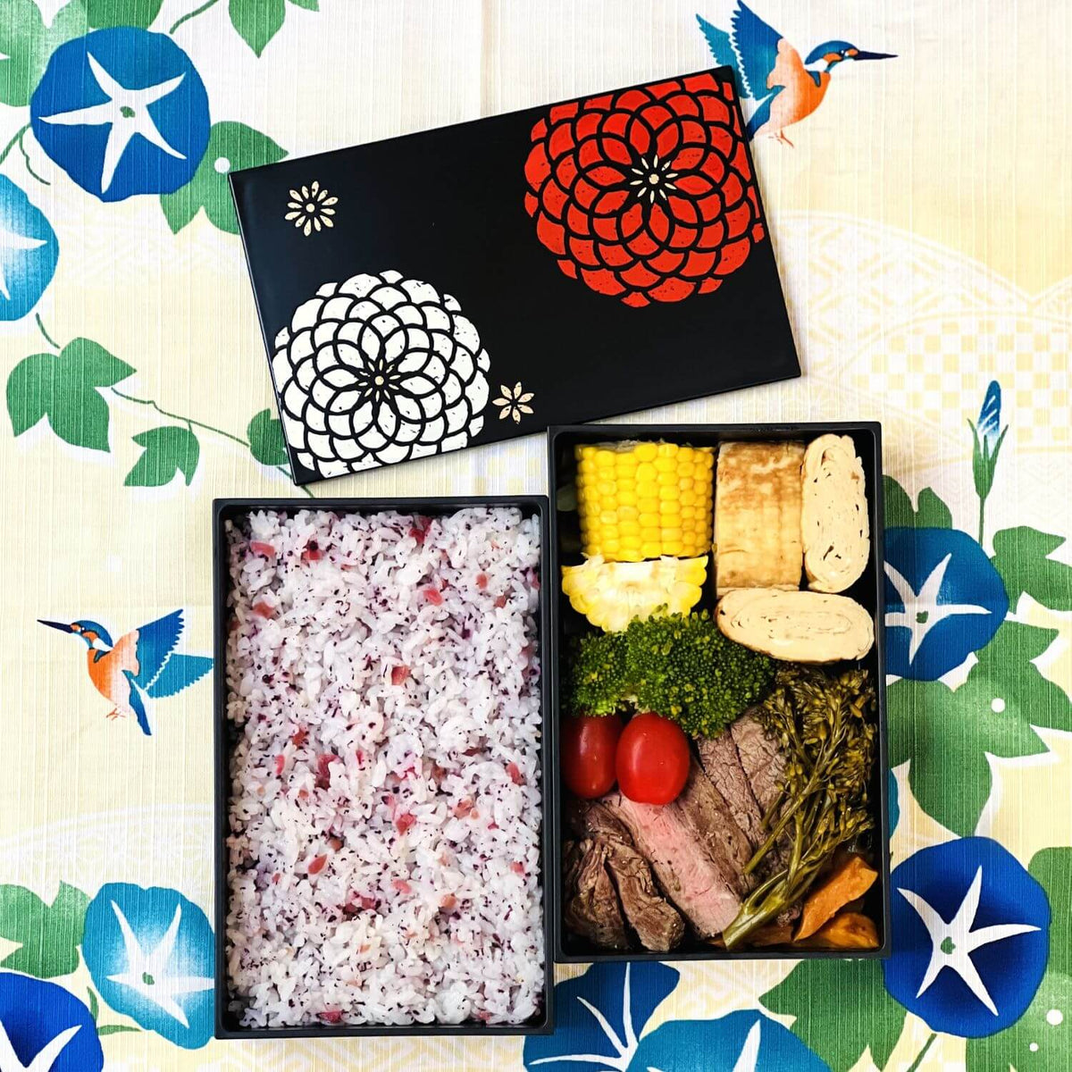 bento in black momoka rectangle bento box
