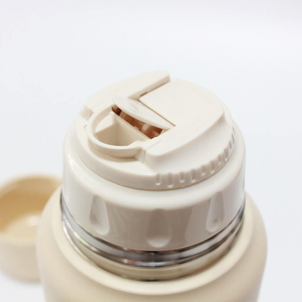 close up inner cap nozzle opened trip bottle 1000ml ivory