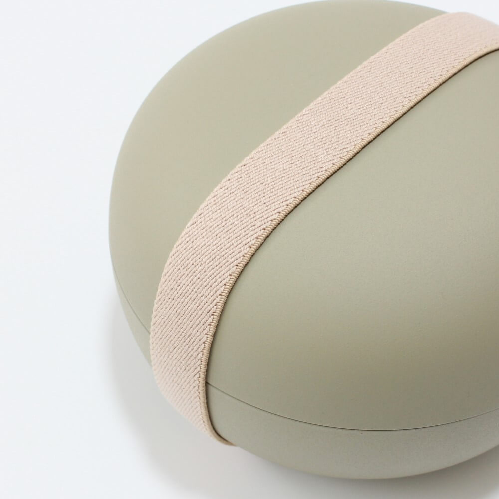 close up top khaki mayudon bento box with band