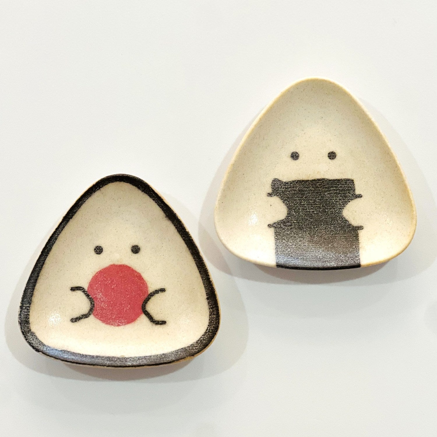 gyutto onigiri san dish plates