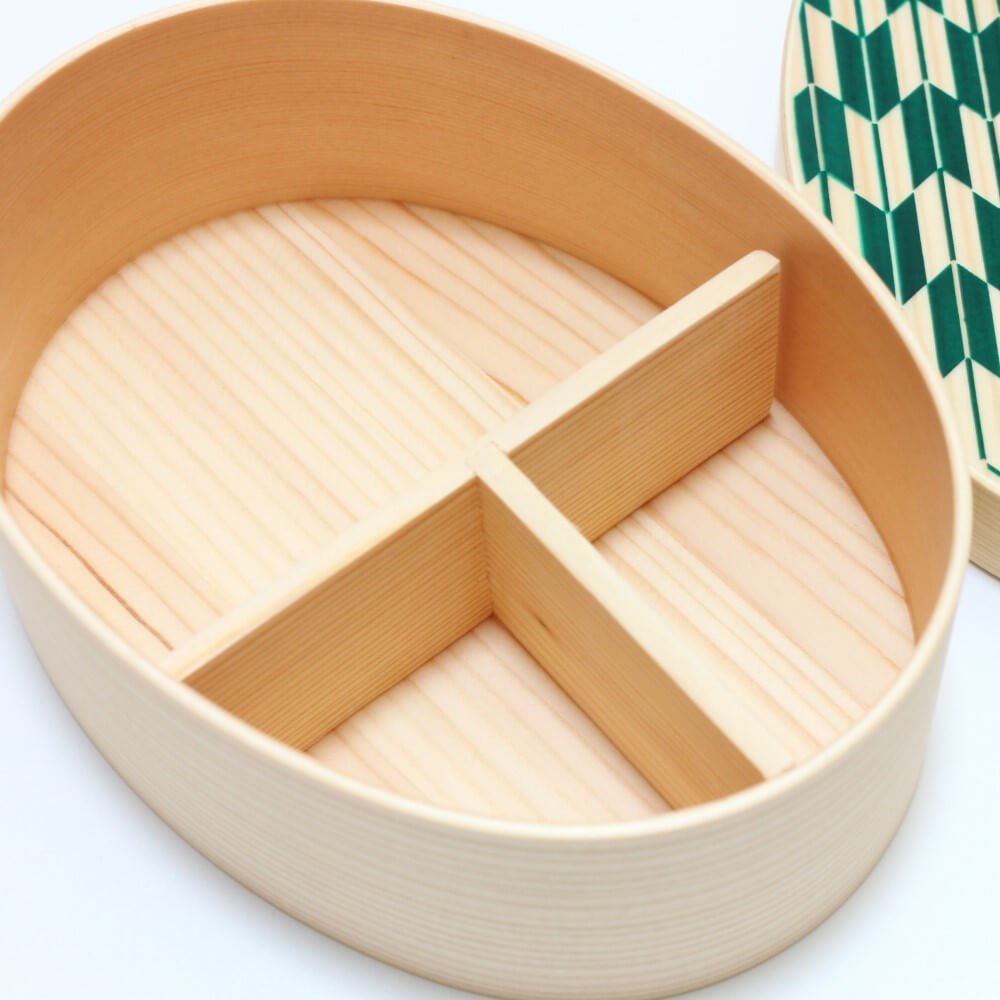 internal divider inside yabane green magewappa bento box