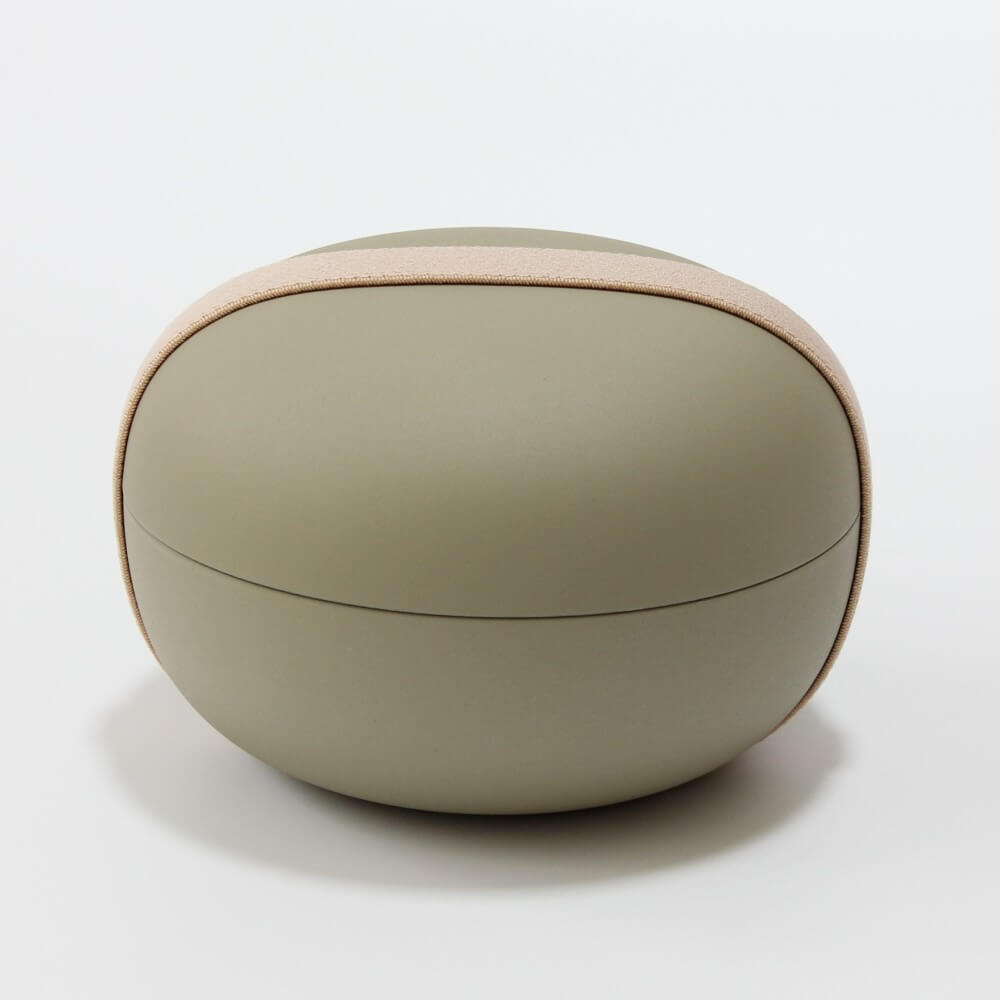 khaki mayudon bento box with bento band on