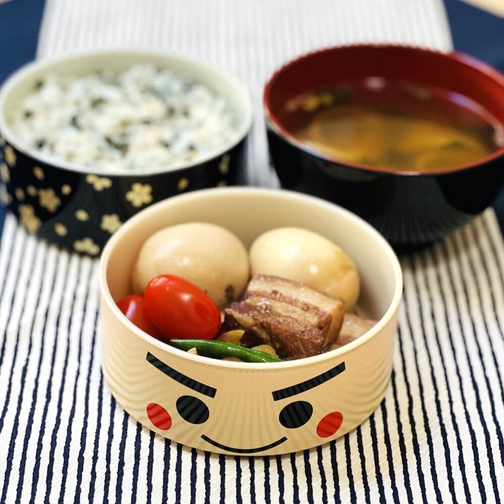 kokeshi bento ichiro with food