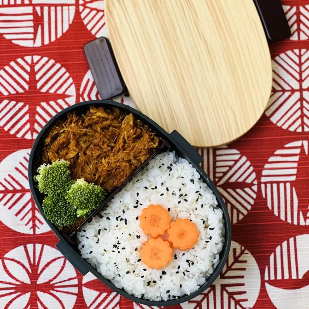 overhead photo showing a packed lunch in the hinoki green 1 tier bento box