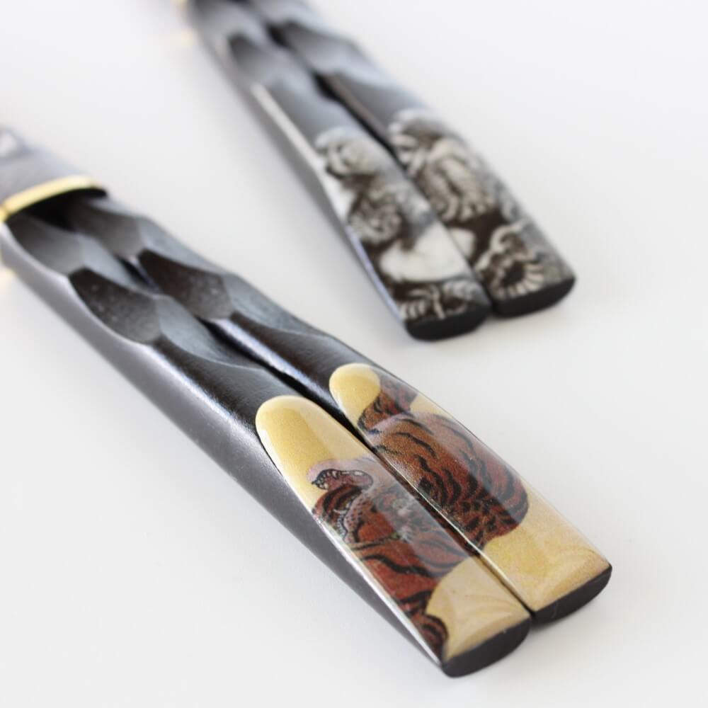 tenpyo tiger chopsticks foreground