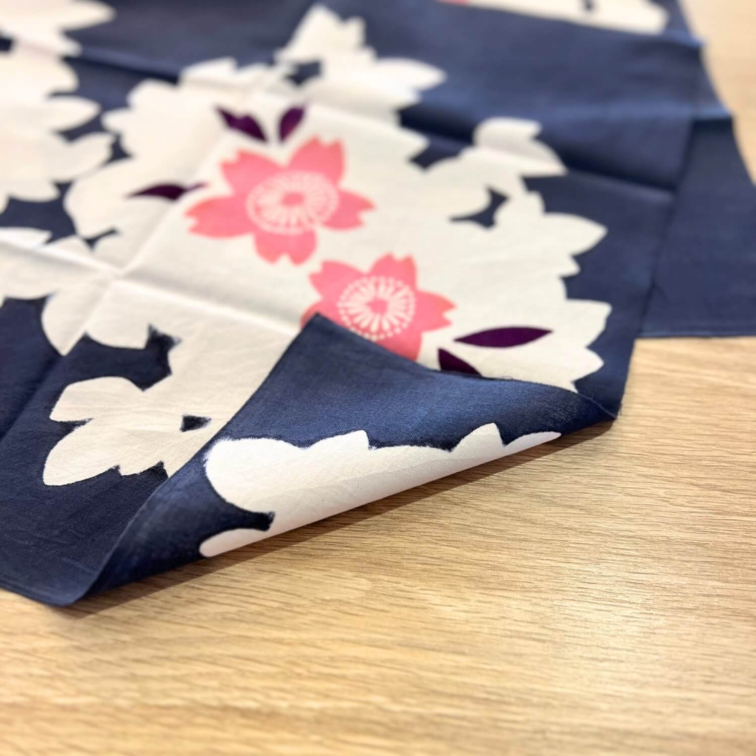 Rienzome Tenugui Retro Modern Sakura | Hand dyed | Todaya Shoten