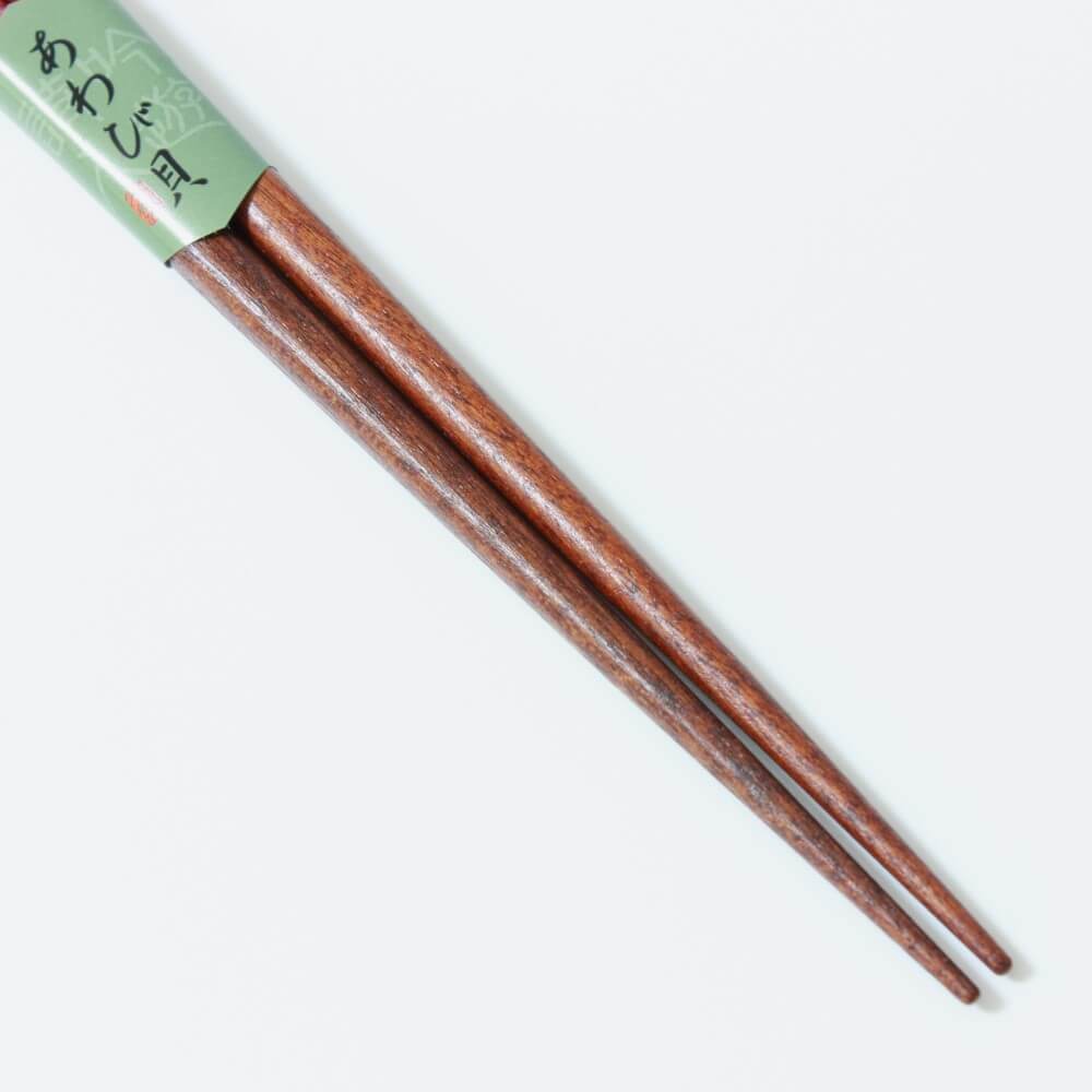 tips of kainichirin red chopsticks