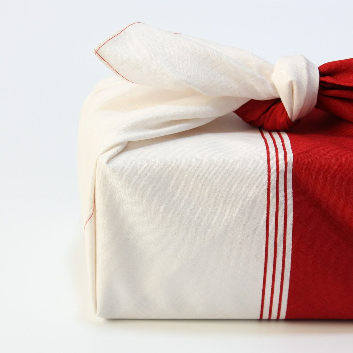 Hare Tsutsumi Katamigawari Red and White Furoshiki Wrapping Cloth 70cm