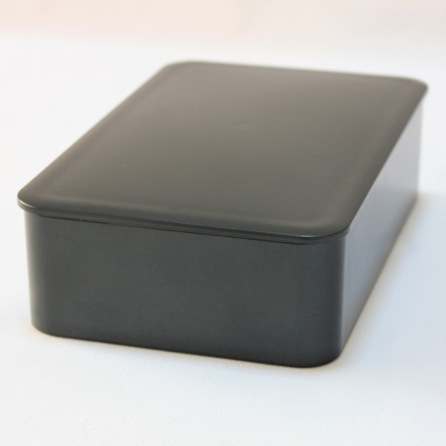 Majime Life Kuro 1 Tier Bento Box Japanese Bento Boxes for Adults Made in Japan Simple functional Bento Lunch boxes Microwave and Dishwasher safe black sleek design