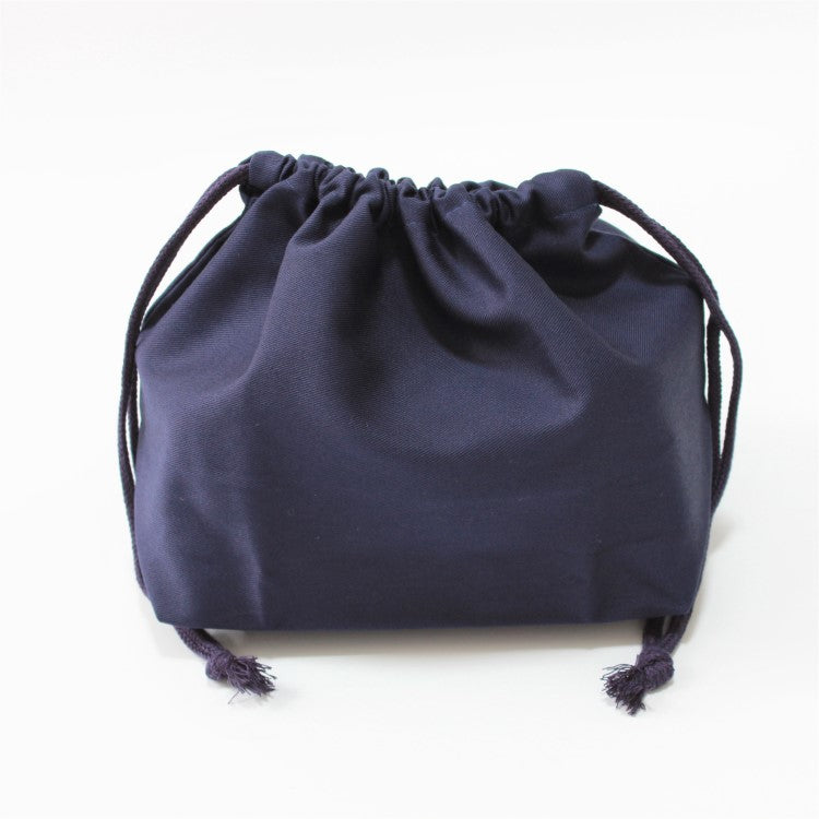 side view of the basic bento lunch bag navy colour sold at Majime Life