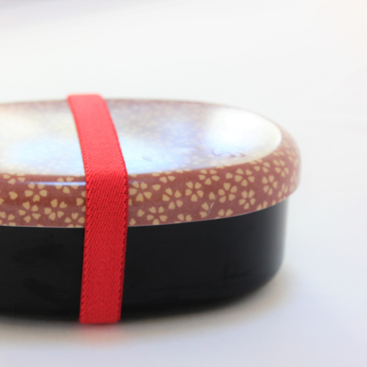 Majime Life Wagara Sakura 1 tier bento box from Japan Japanese bento boxes from Japan Made in Japan bento lunch boxes compact bento box pink sakura bento