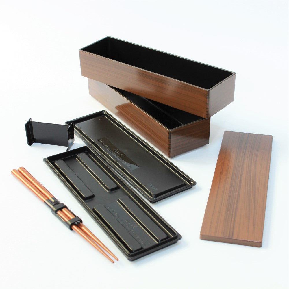 Photo showing all the contents of the natural wood grain long slim bento box at majime life