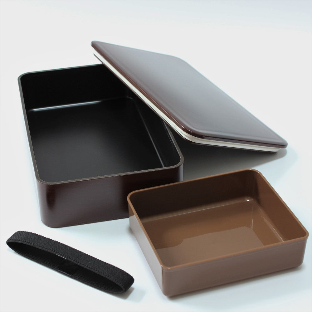 Small inner container can be removed from the lunch box