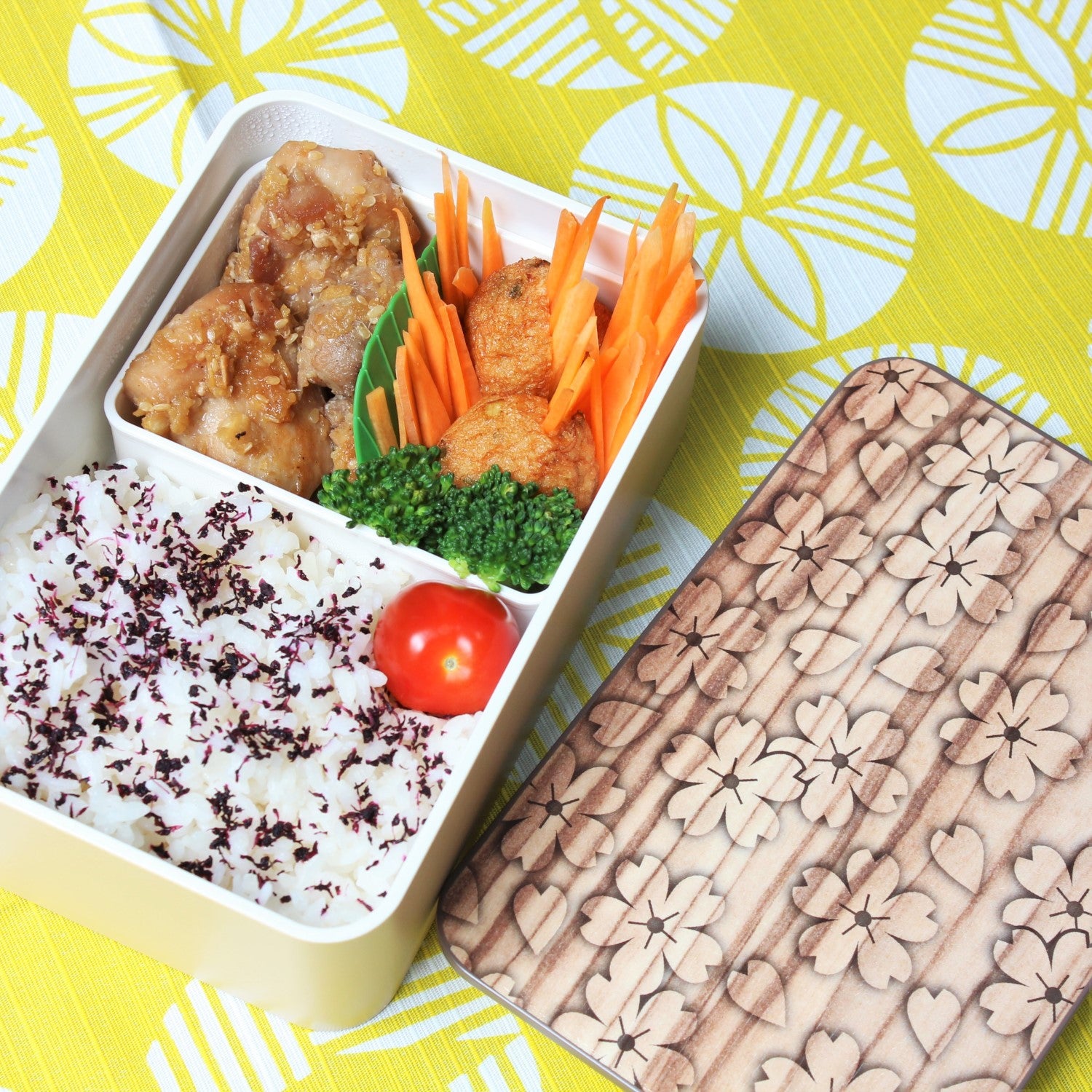Majime Life Sakura Mokume Natural 1 Tier Bento box from Japan Japanese Bento box for adults with inner container Made in Japan lunch box microwave and dishwasher safe