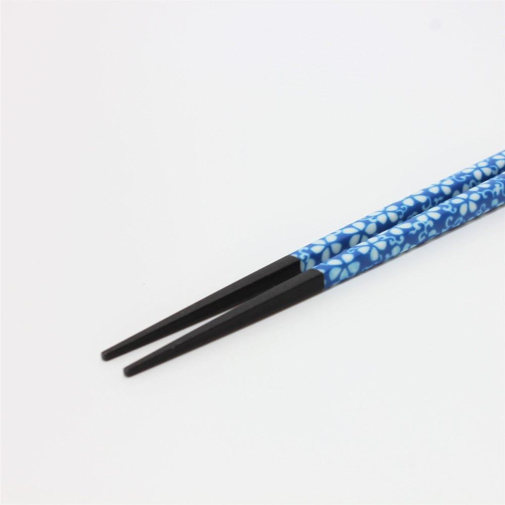 Majime Life Ohashi Collection Chopsticks Hana Karakusa pointed tips are representative of Japanese style chopsticks
