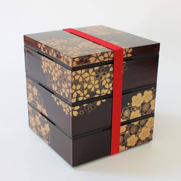 picnic bento box with red bento lunch band